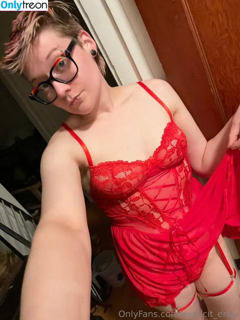 explicit_enby nude photo #0160 (mxmike_)
