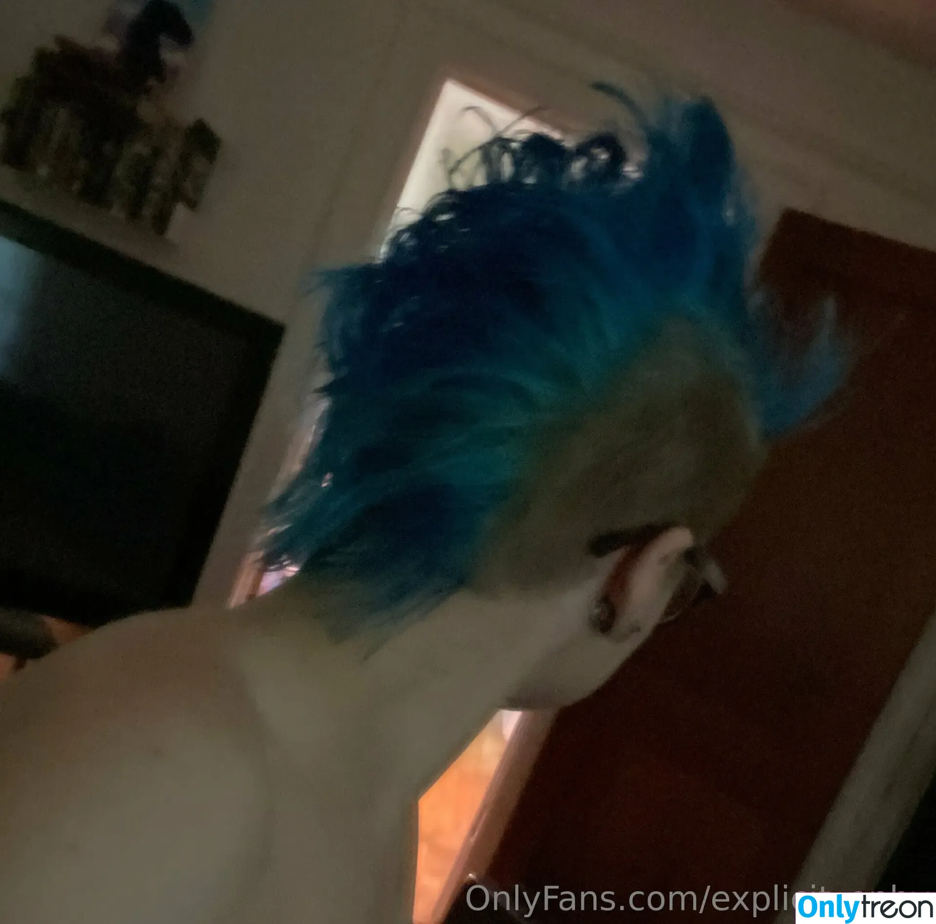 explicit_enby nude photo #0163 (mxmike_)