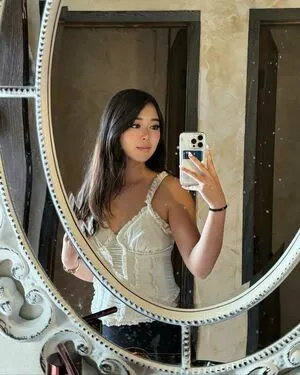 ExtraEmily / extra.emilay / extraemilyy / extremly_cute nude photo #0194