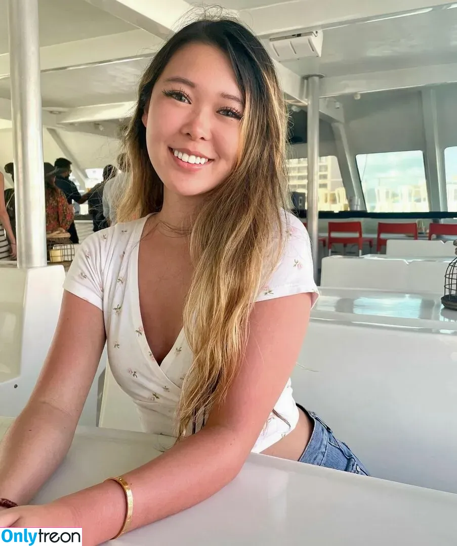 ExtraEmily nude photo #0003 (extra.emilay / extraemilyy / extremly_cute)
