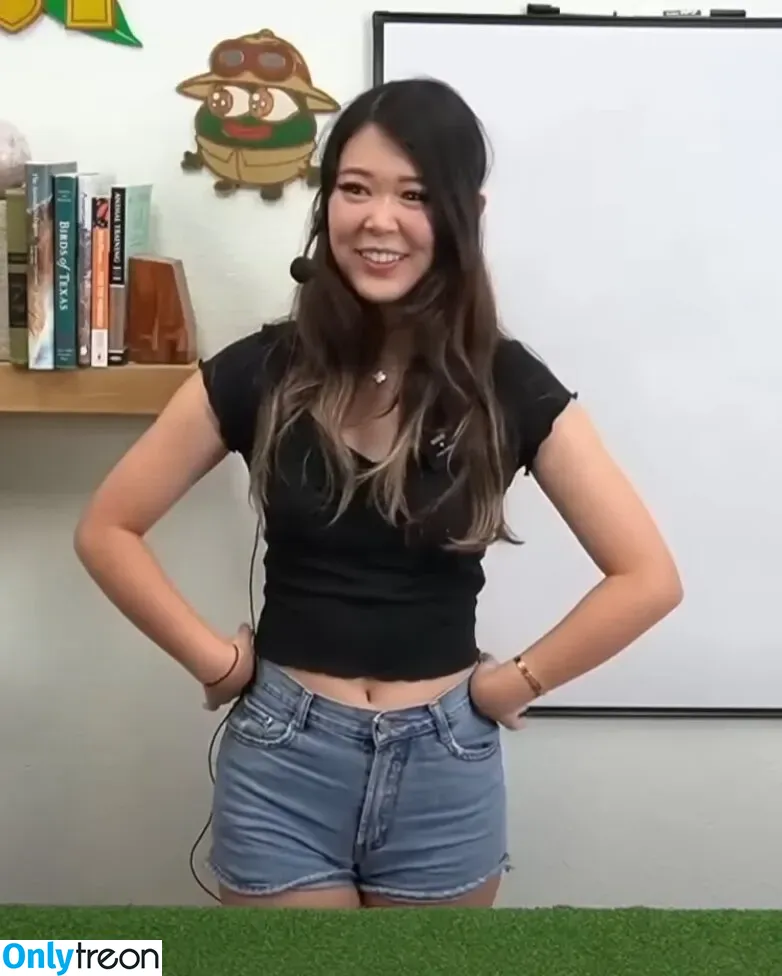 ExtraEmily nude photo #0094 (extra.emilay / extraemilyy / extremly_cute)