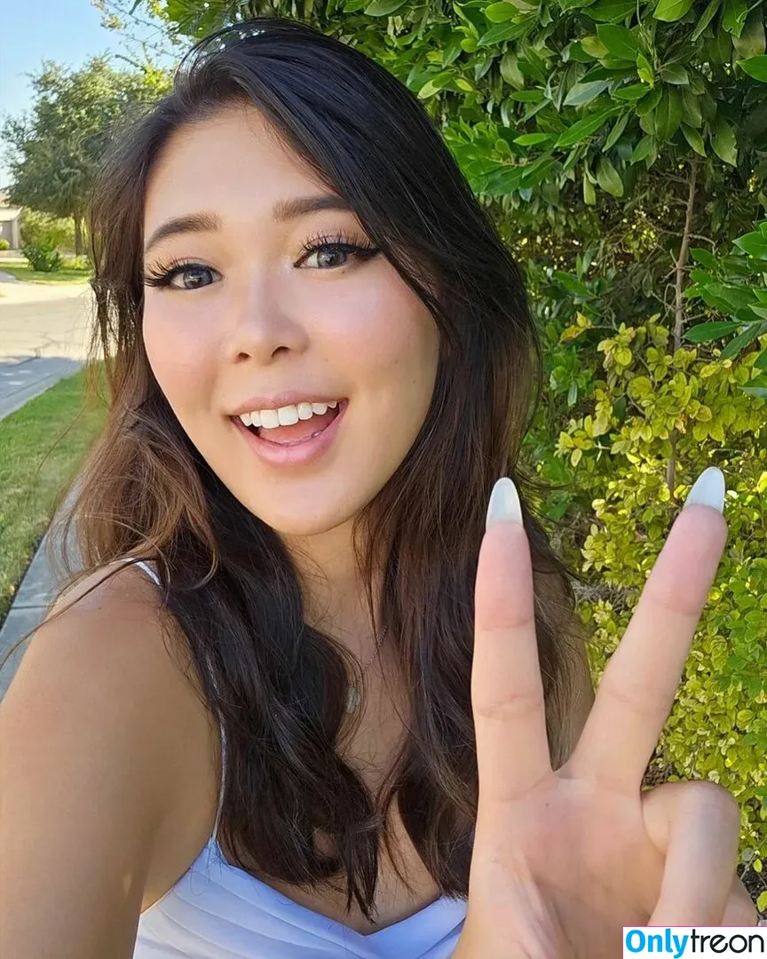 ExtraEmily nude photo #0104 (extra.emilay / extraemilyy / extremly_cute)