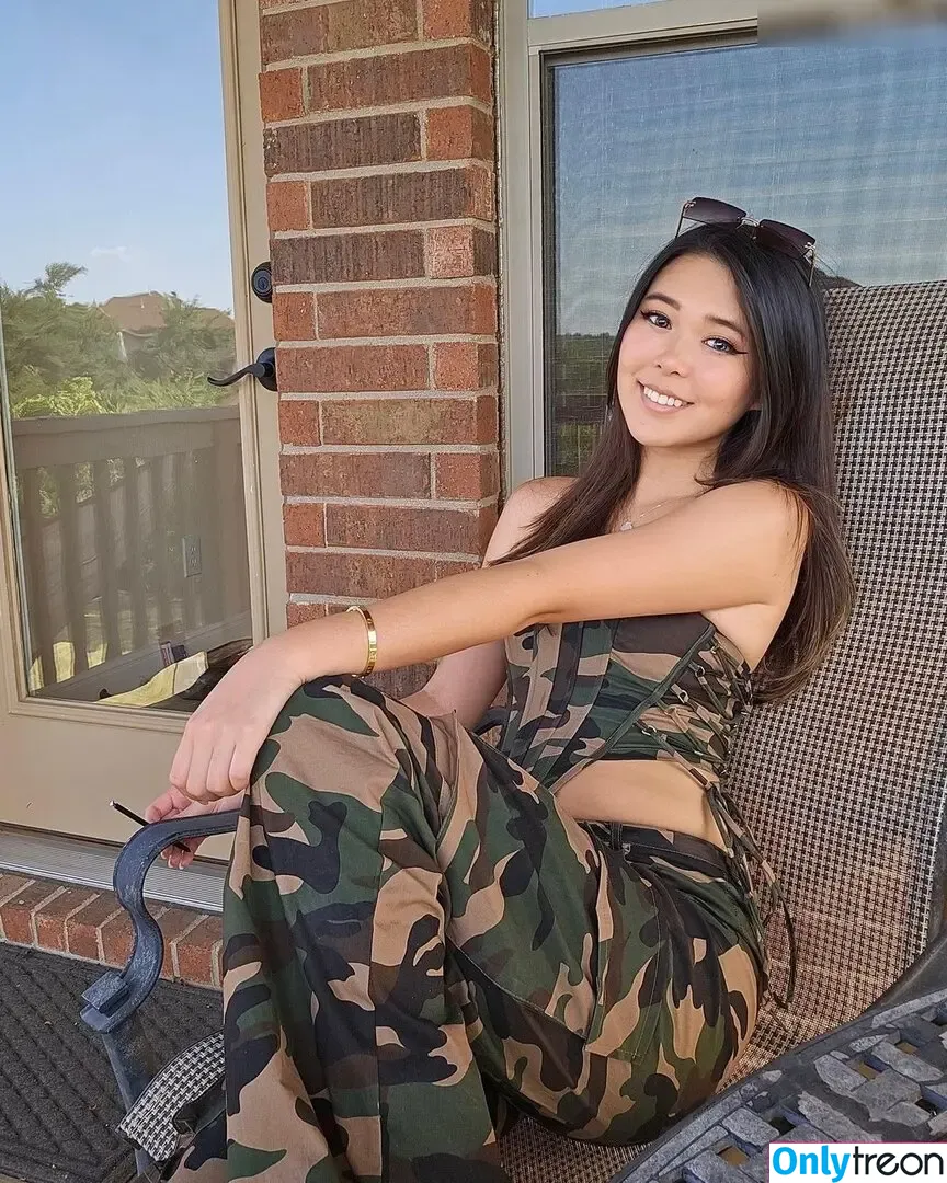 ExtraEmily nude photo #0561 (extra.emilay / extraemilyy / extremly_cute)