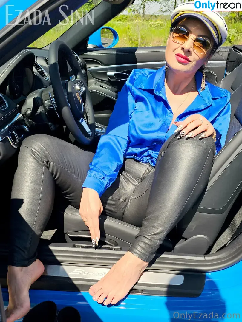 ezada nude photo #0012 (ezadasinnism_)