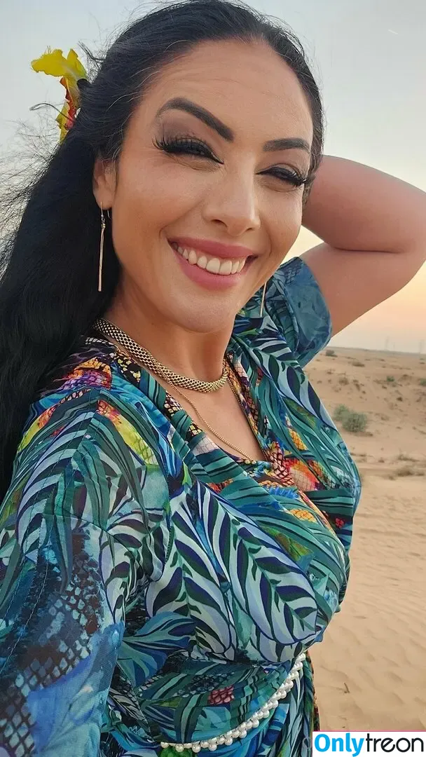 ezada nude photo #0017 (ezadasinnism_)