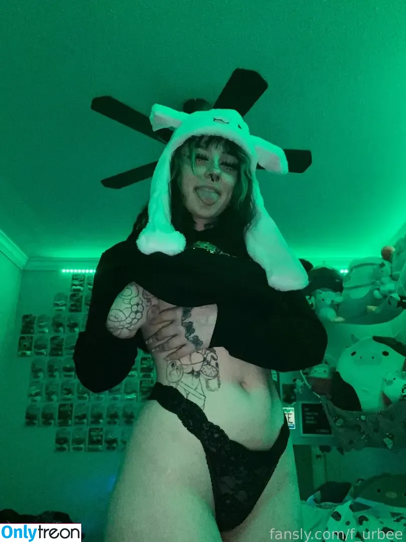 f_urbee nude photo #0276 (furbee._ / furbs0)