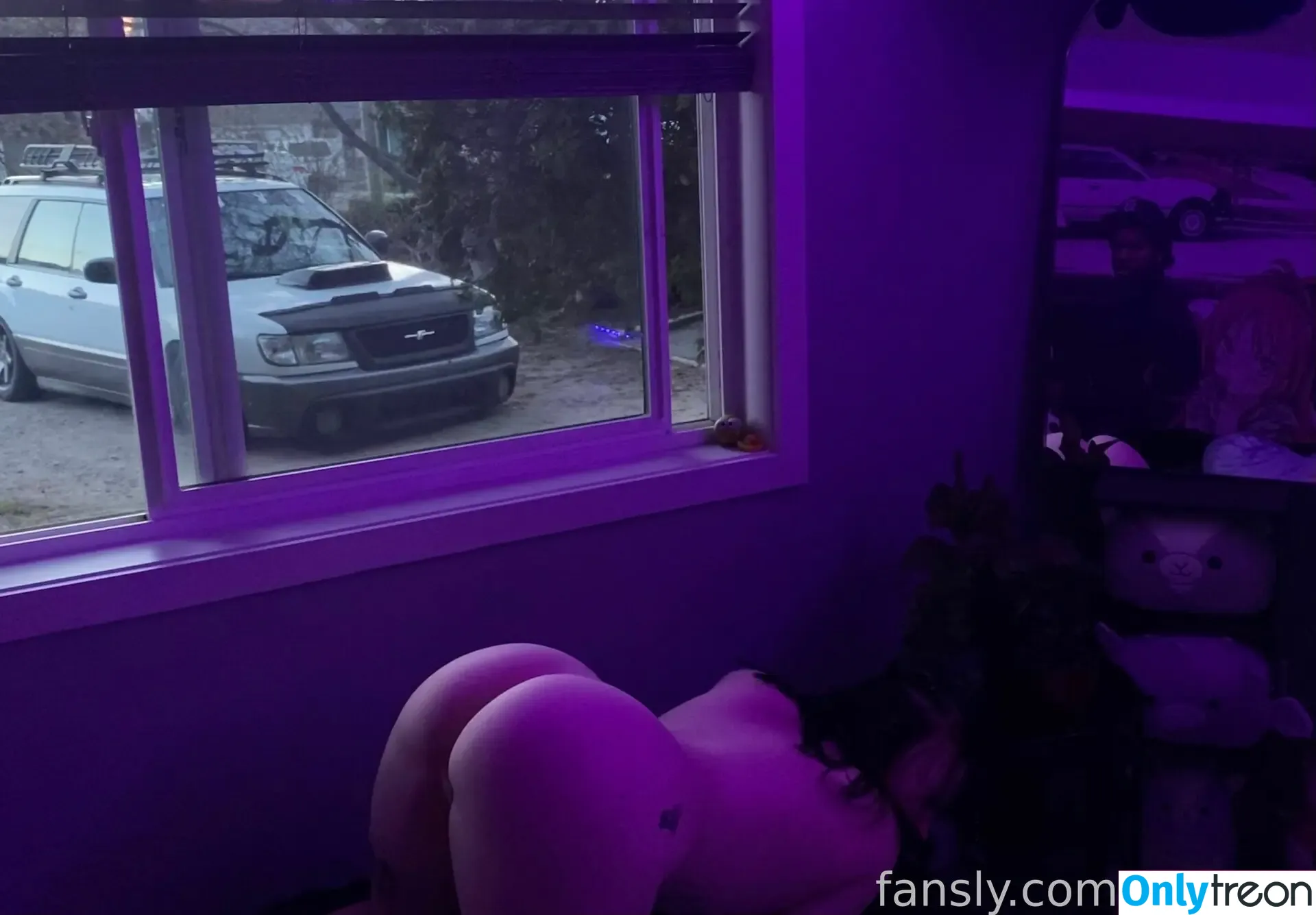 f_urbee nude photo #0350 (furbee._ / furbs0)