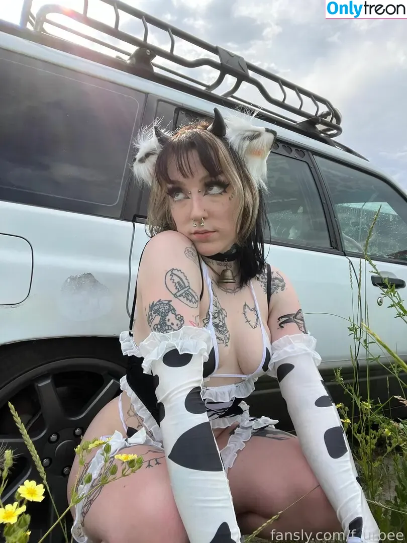 f_urbee nude photo #0446 (furbee._ / furbs0)