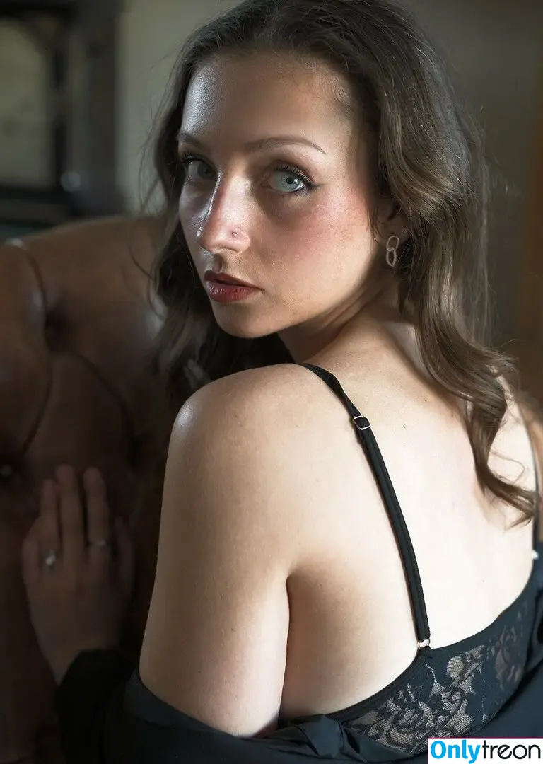 Fabiola Holystone nude photo #0105 (fabiolaholystone)