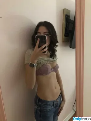 faevrise / faeree nude photo #0039