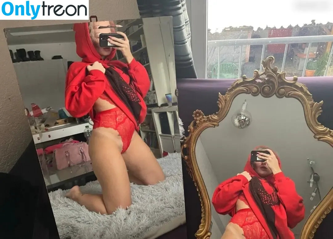 Fairy Karo nude photo #0047 (fairykaro / karolinantivist)