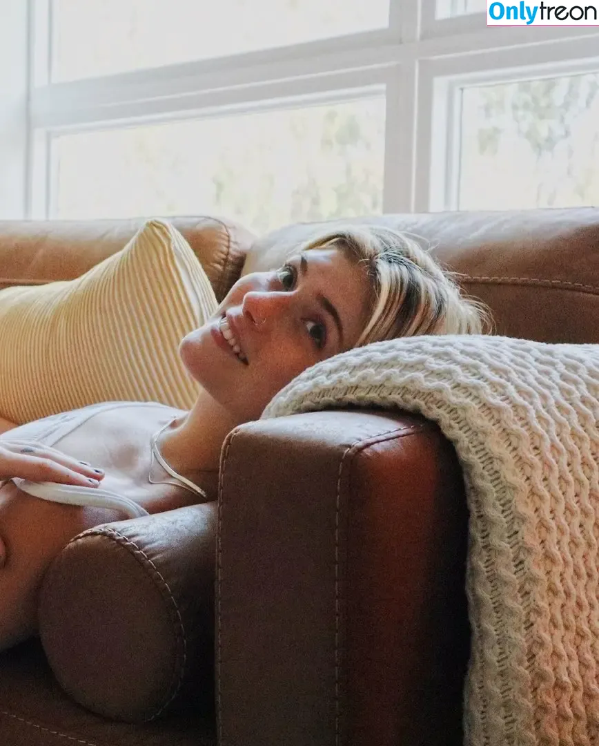 Faith Ordway nude photo #0209 (MF_DAZNXSeries / faithordway / itsfaithmarone)