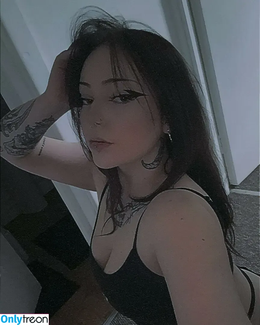 fakegxth nude photo #0007 (_blairfxrrester_)