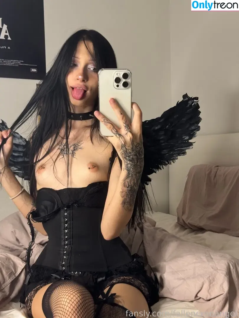 fallenemoangel nude photo #0164 (fallen_emo_angel666)