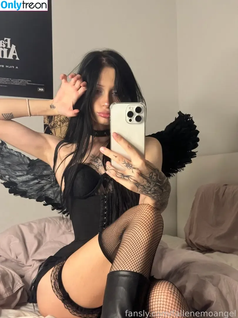 fallenemoangel nude photo #0214 (fallen_emo_angel666)