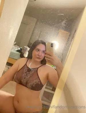 FandomReactions / fandomreactgirls nude photo #0001