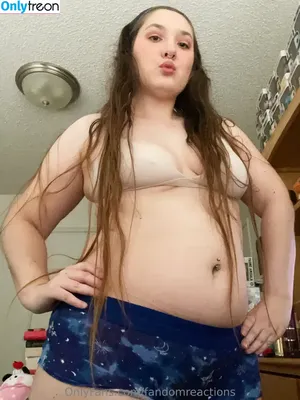 FandomReactions / fandomreactgirls nude photo #0739