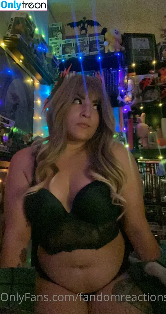 FandomReactions nude photo #0044 (fandomreactgirls)