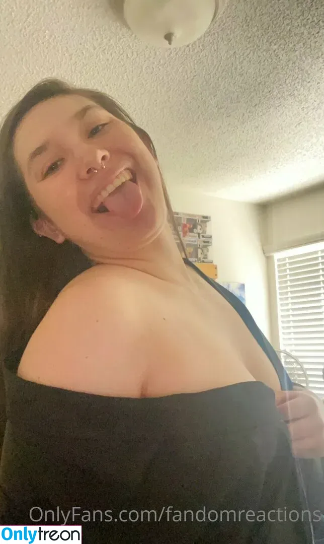 FandomReactions nude photo #0053 (fandomreactgirls)