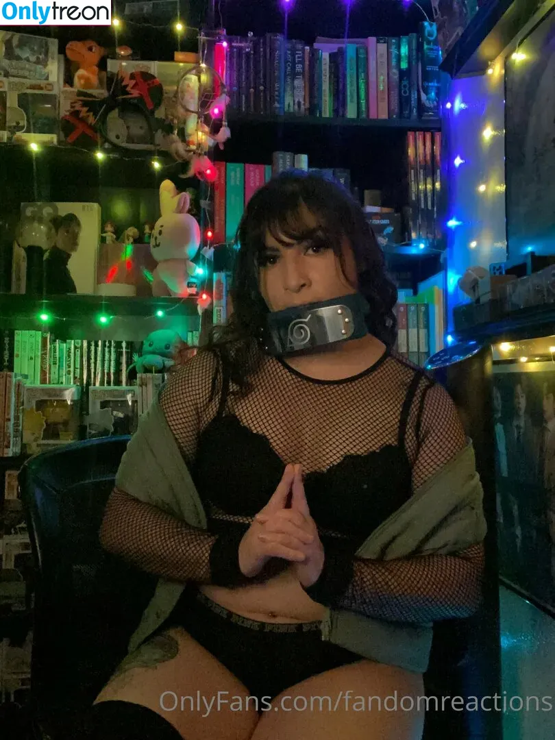 FandomReactions nude photo #0066 (fandomreactgirls)