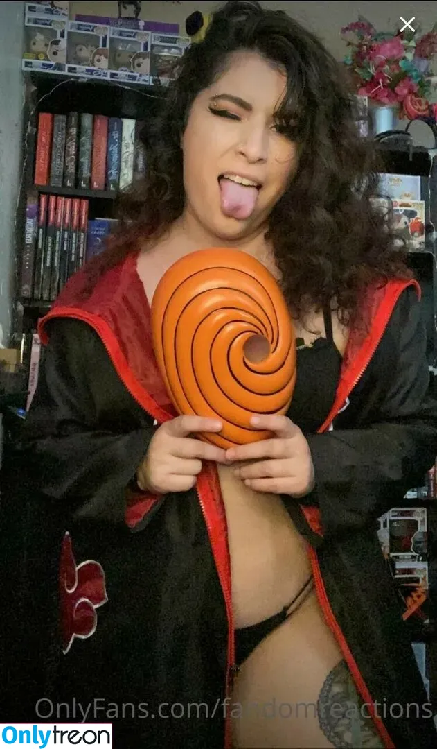 FandomReactions nude photo #0072 (fandomreactgirls)