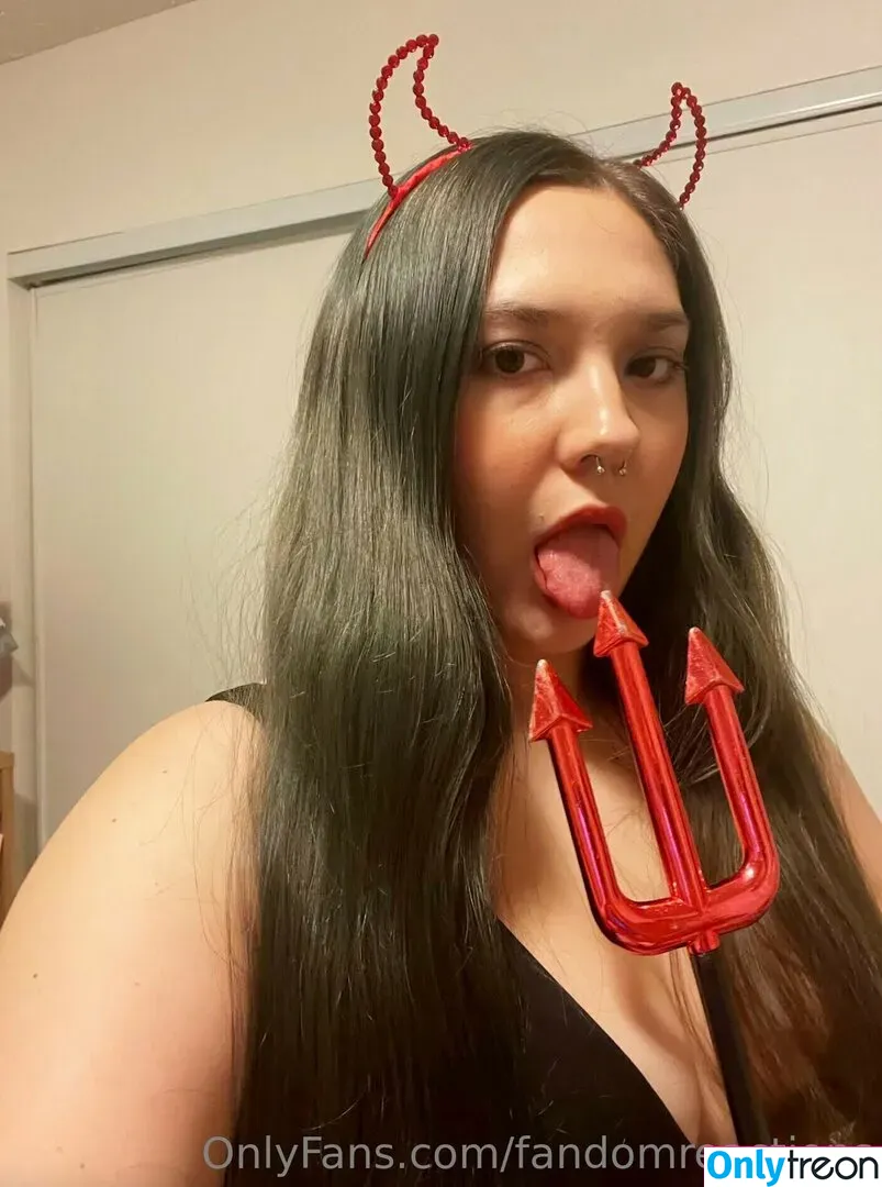 FandomReactions nude photo #0094 (fandomreactgirls)