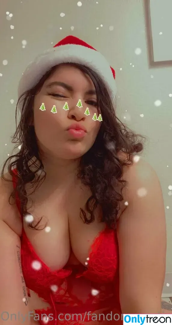 FandomReactions nude photo #0106 (fandomreactgirls)