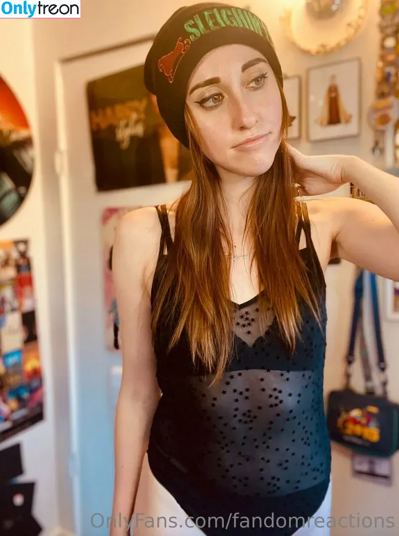 FandomReactions nude photo #0114 (fandomreactgirls)