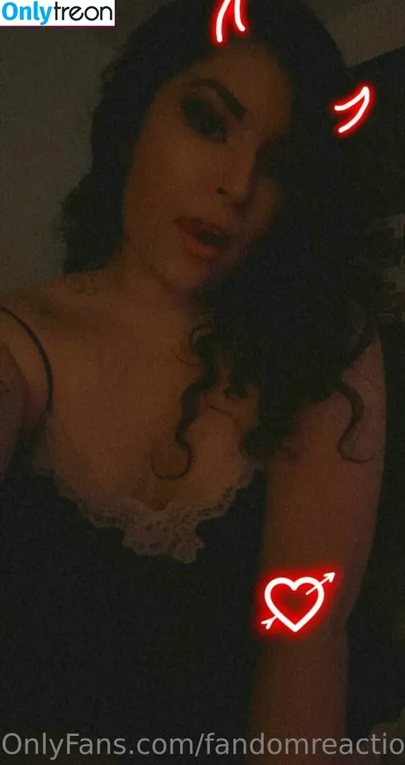 FandomReactions nude photo #0156 (fandomreactgirls)