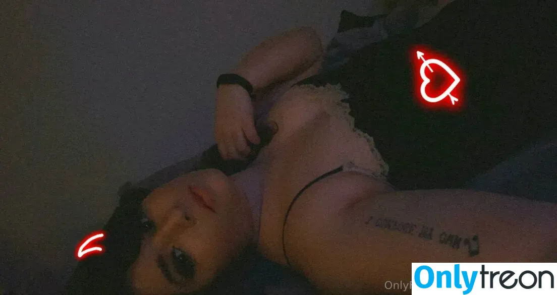 FandomReactions nude photo #0162 (fandomreactgirls)