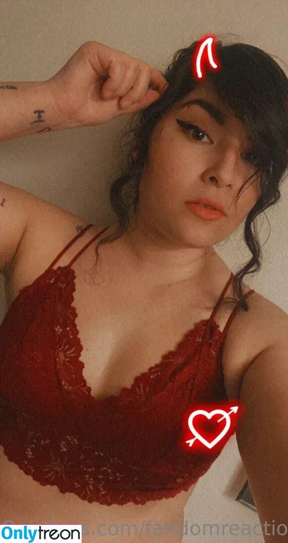 FandomReactions nude photo #0208 (fandomreactgirls)