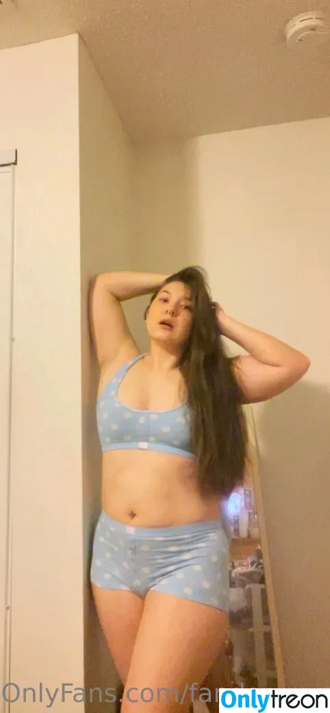 FandomReactions nude photo #0239 (fandomreactgirls)