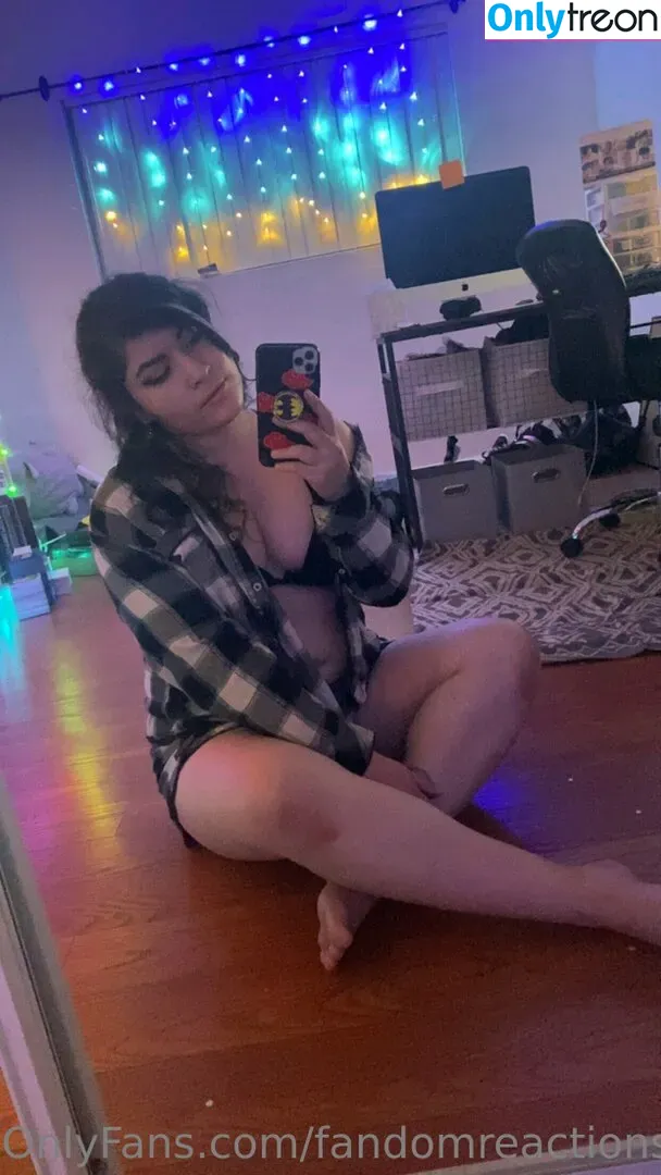 FandomReactions nude photo #0271 (fandomreactgirls)