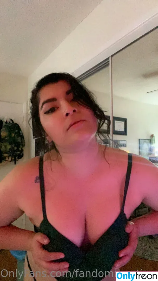 FandomReactions nude photo #0294 (fandomreactgirls)