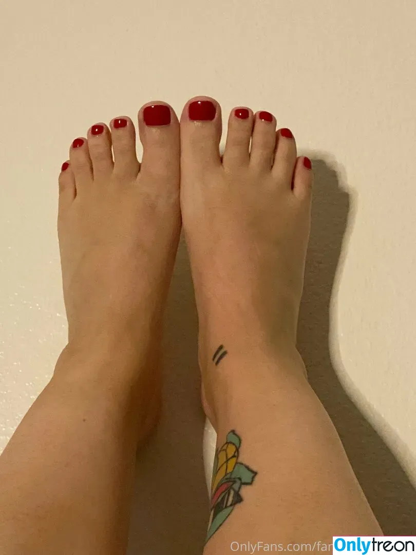 FandomReactions nude photo #0300 (fandomreactgirls)