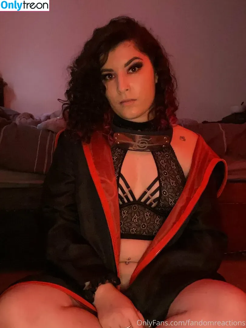 FandomReactions nude photo #0321 (fandomreactgirls)