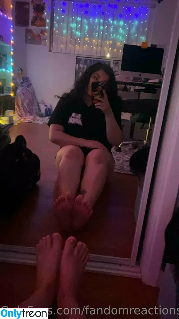 FandomReactions nude photo #0444 (fandomreactgirls)