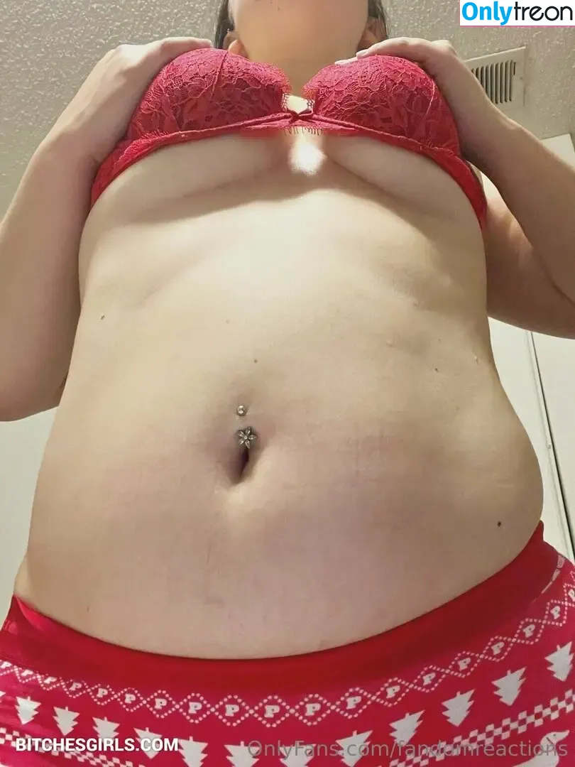 FandomReactions nude photo #0676 (fandomreactgirls)