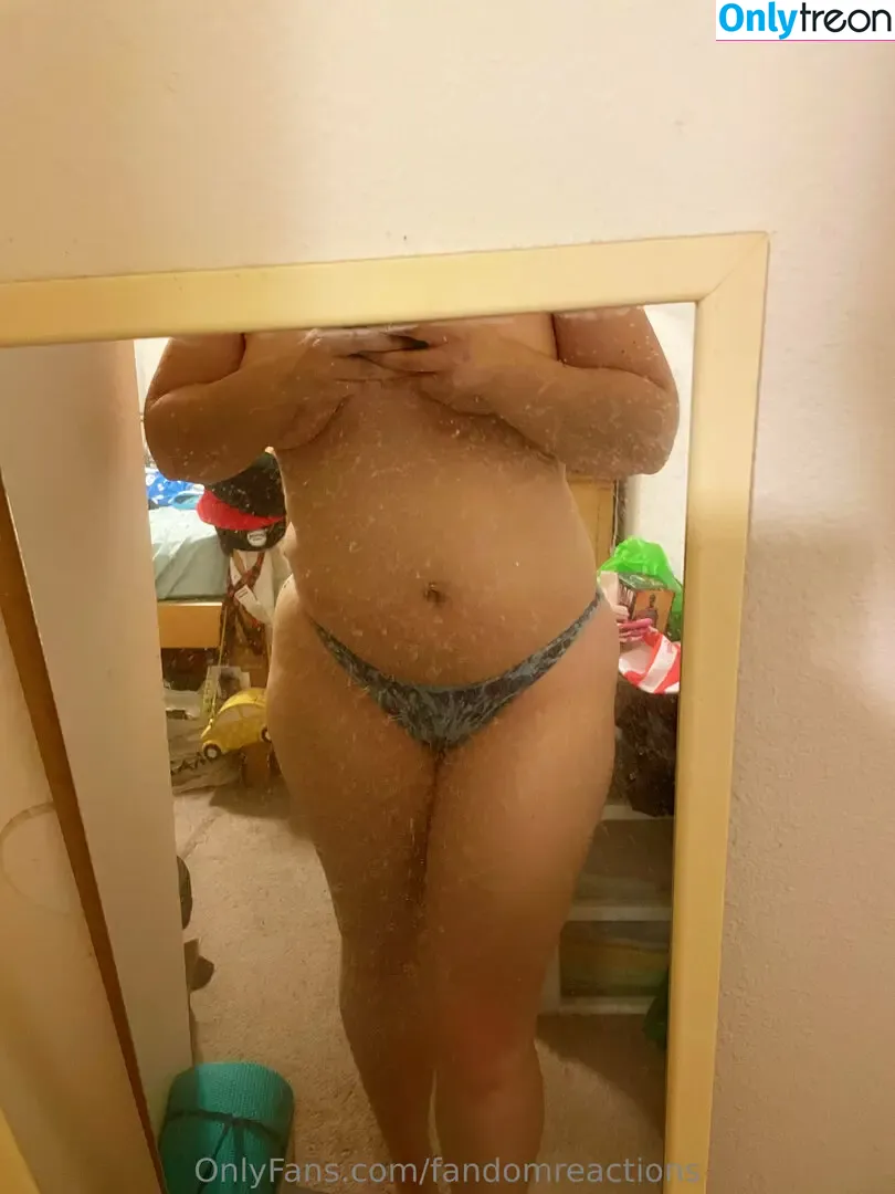 FandomReactions nude photo #0777 (fandomreactgirls)