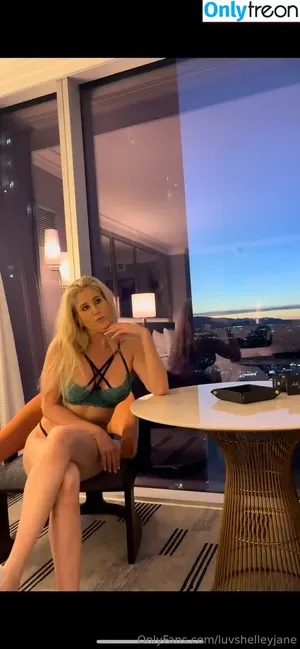 farrahcollinsxoxo / farrahcollinsxo nude photo #0005