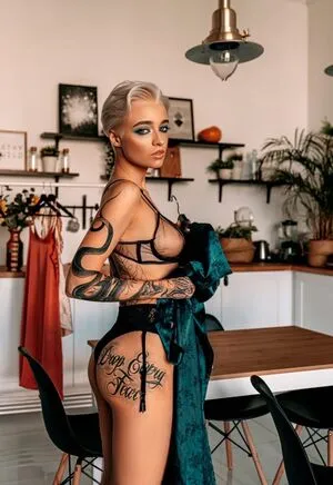 farruhhhamraeva / user nude photo #0157