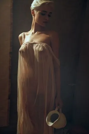 farruhhhamraeva / user nude photo #0191