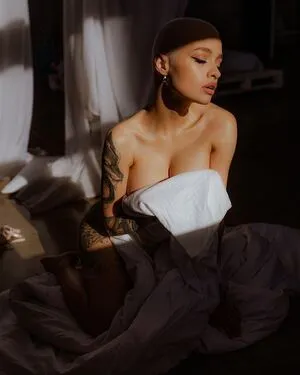 farruhhhamraeva / user nude photo #0198