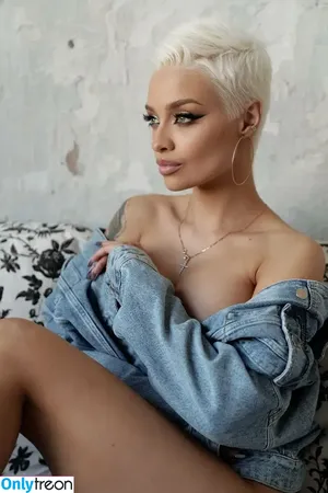 farruhhhamraeva / user nude photo #0486