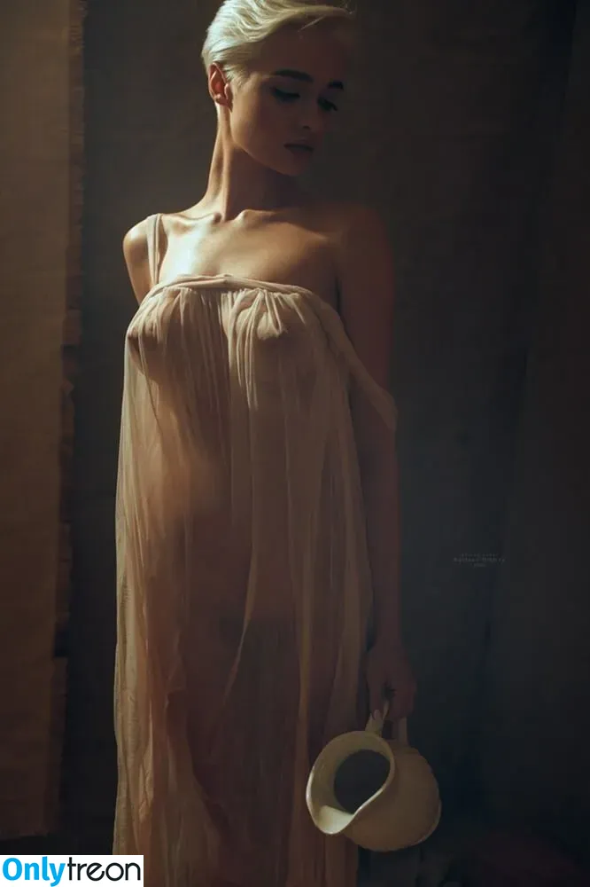 farruhhhamraeva nude photo #0191 (user)