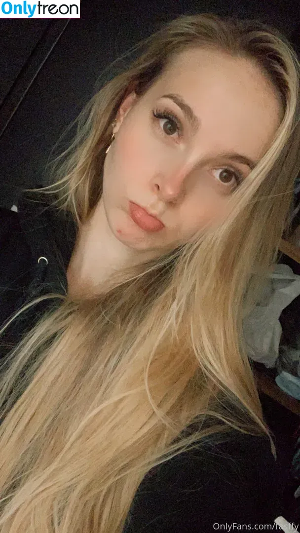 Fasffy nude photo #0010 (Fasffy)