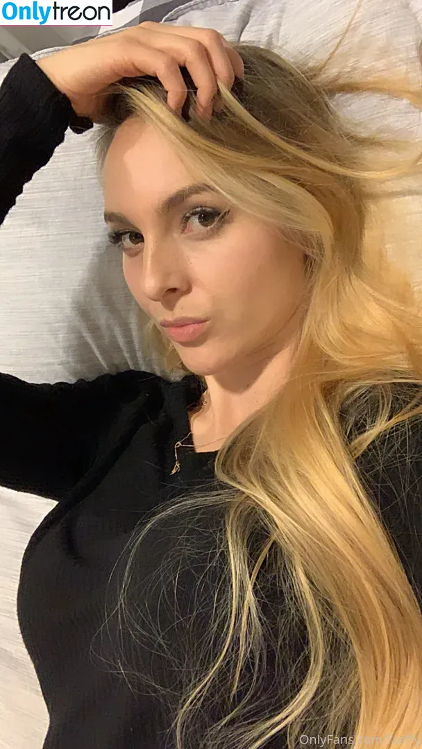 Fasffy nude photo #0012 (Fasffy)