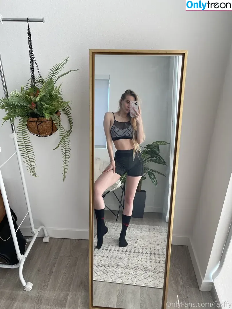 Fasffy nude photo #0021 (Fasffy)