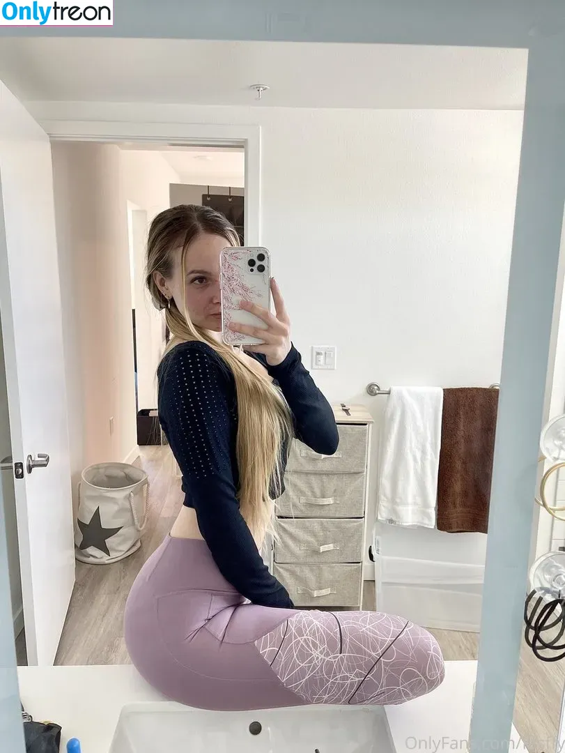 Fasffy nude photo #0044 (Fasffy)