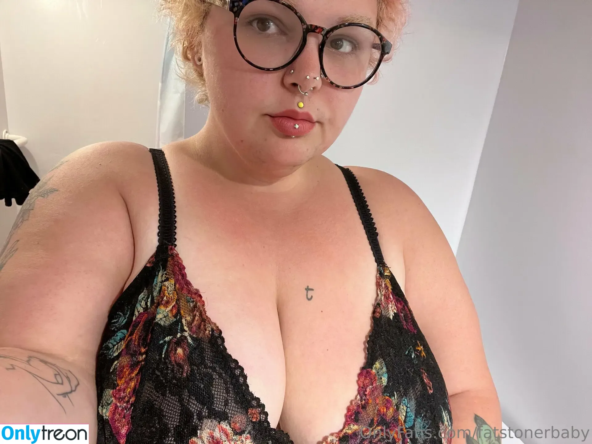 fatstonerbaby nude photo #0023 (fatstonerbaby)